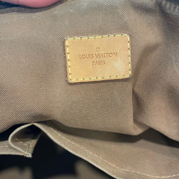 Louis Vuitton Tivoli GM - Picture 5 of 11